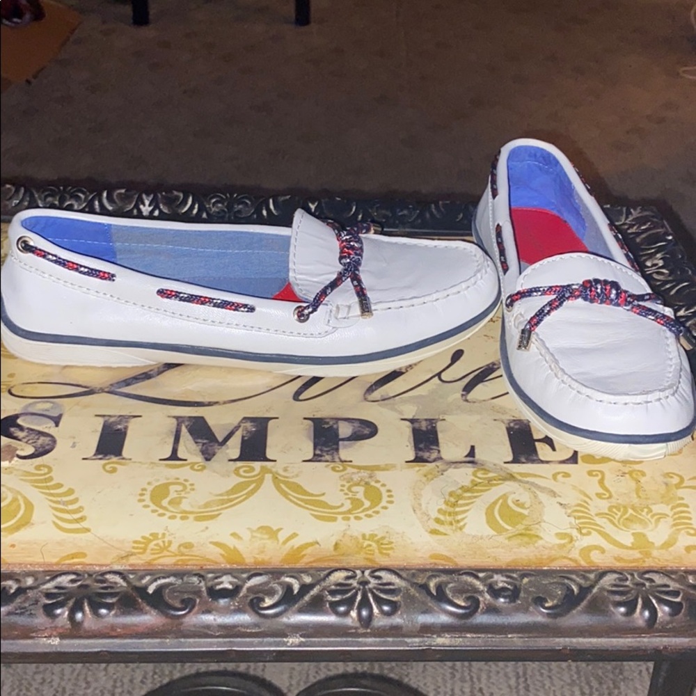 Flats - Picture 1 of 1